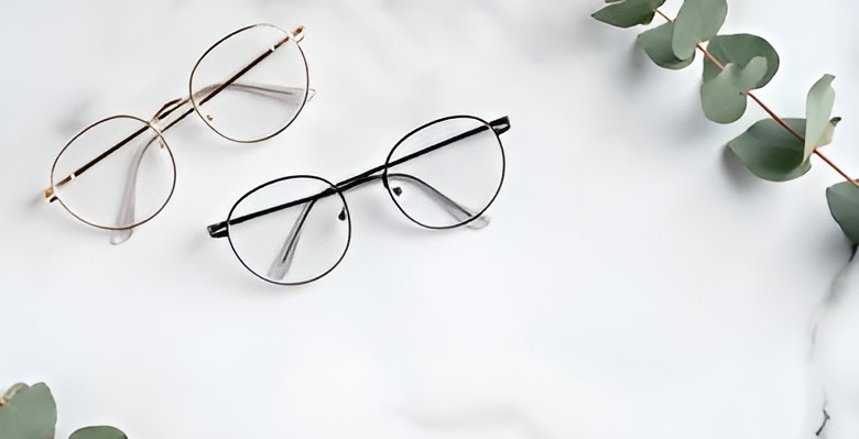 Crizal Sapphire UV lenses with UV protection
