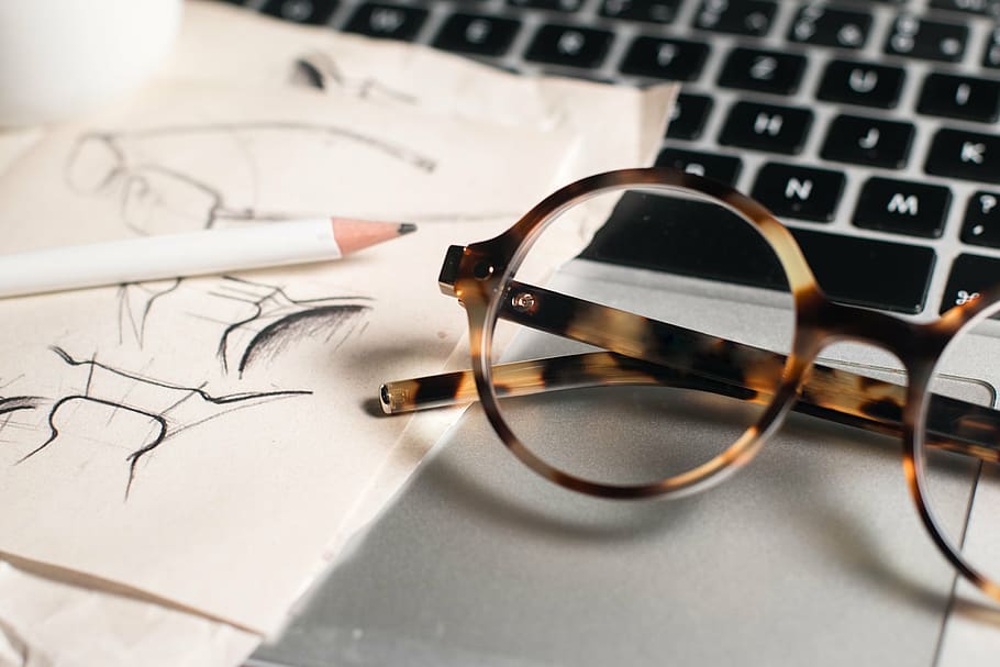 UV-protective Nova lenses for clear and safe vision