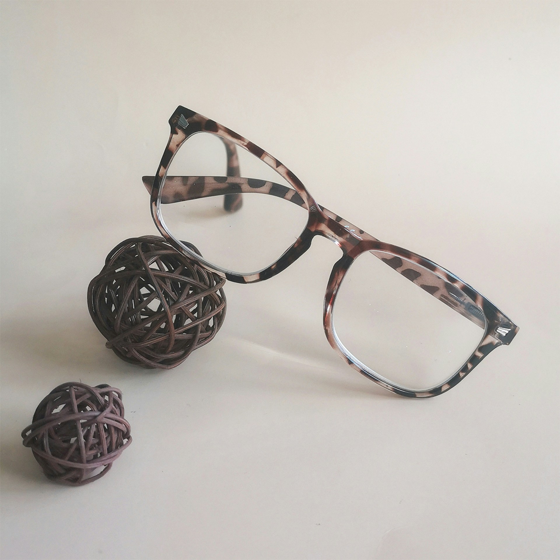 Ejones Opticals Kannur Ray-Ban Collection